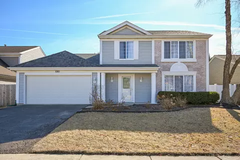 1080 Scarlet Oak Cir, Aurora, IL 60506