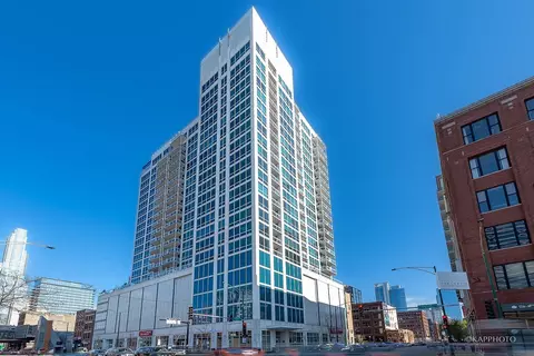 757 N Orleans St #1505, Chicago, IL 60654