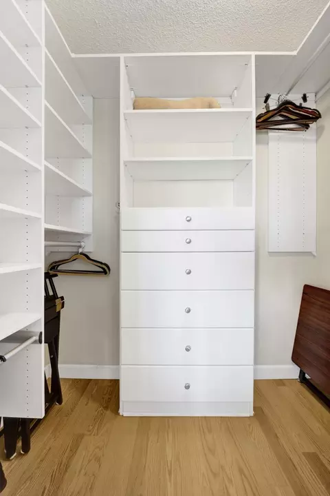 30 E Huron St #5201, Chicago, IL 60611 photo 16