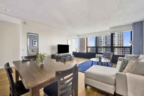 30 E Huron St #5201, Chicago, IL 60611 photo 8