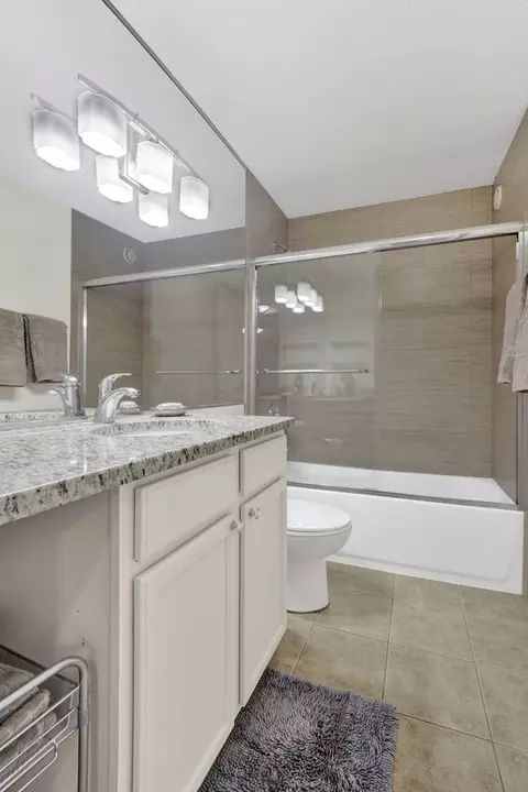 30 E Huron St #5201, Chicago, IL 60611 photo 18