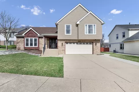 307 Orchard Ln, Bloomingdale, IL 60108