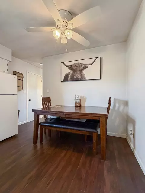 Dining - 1506 S Walnut Ave, Freeport, IL 61032 photo 2 of 2
