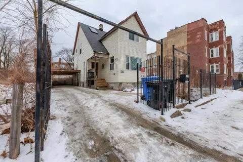 7412 S Phillips Ave, Chicago, IL 60649