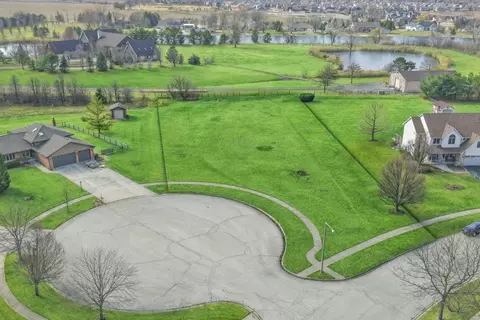 22600 Knoll Ct, New Lenox, IL 60451