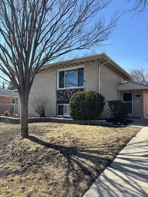 16456 George Dr, Oak Forest, IL 60452