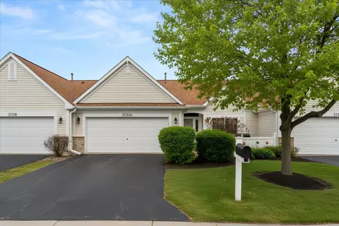 21304 W Douglas Ln, Plainfield, IL 60544