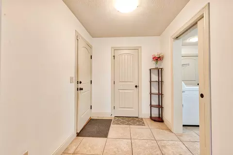 Entry Way - 2504 Shepard Rd, Normal, IL 61761 photo 4 of 4