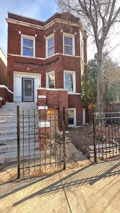 Exterior - 5419 S Hermitage Ave, Chicago, IL 60609 photo 2 of 2