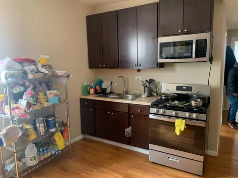 Kitchen - 5419 S Hermitage Ave, Chicago, IL 60609 photo 2 of 3
