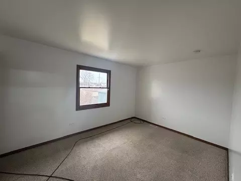 Bedroom - 910 E 152nd Pl, Phoenix, IL 60426 photo 2 of 4