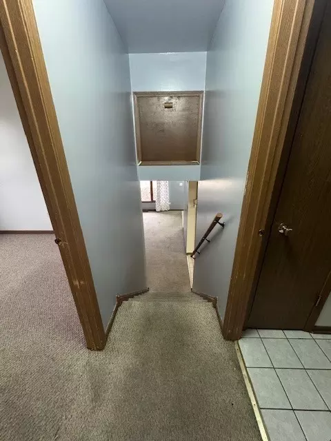 Entry Way - 910 E 152nd Pl, Phoenix, IL 60426 photo 2 of 3