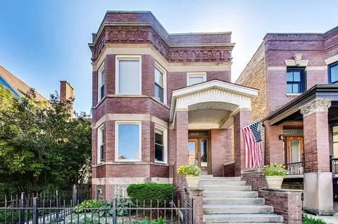 2229 W Augusta Blvd, Chicago, IL 60622