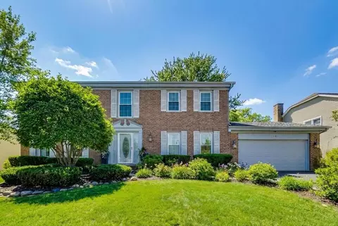 829 Heatherstone Dr, Schaumburg, IL 60173