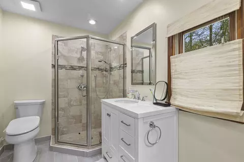 Bath - 7019 Johnsburg Rd, Spring Grove, IL 60081 photo 1 of 3