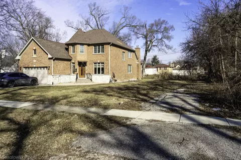 1738 Lunt Ave, Des Plaines, IL 60018