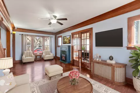 Living - 371 North St, Elgin, IL 60120 photo 2 of 2