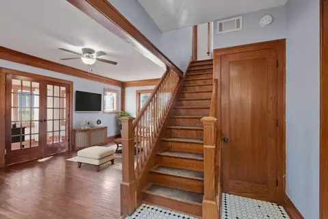 Entry Way - 371 North St, Elgin, IL 60120 photo 1 of 2