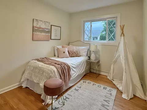 Bedroom - 646 68th St, Willowbrook, IL 60527 photo 3 of 3