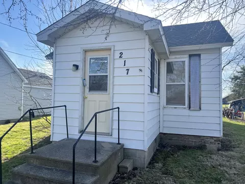 217 S Missouri St, Atwood, IL 61913