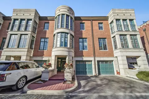 2658 N Southport Ave #B, Chicago, IL 60614