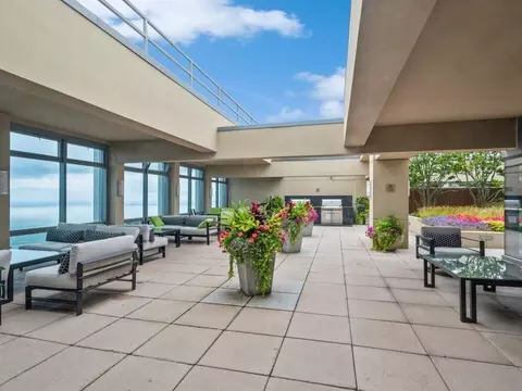Exterior - 65 E Monroe St #4317, Chicago, IL 60603 photo 3 of 3