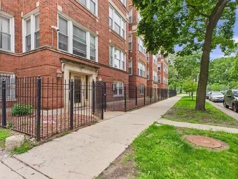 1729 E 67th St #2E, Chicago, IL 60649