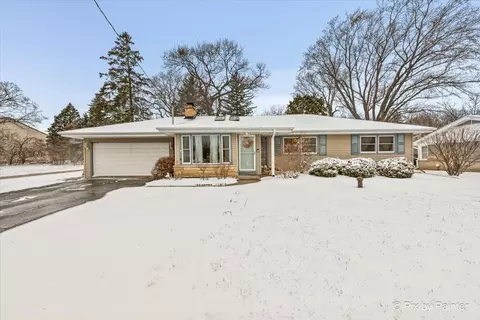 1 N536 Highland Ave, Glen Ellyn, IL 60137