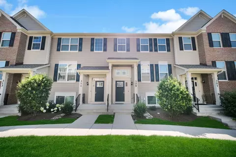 309 Lakeshore Dr, Oswego, IL 60543