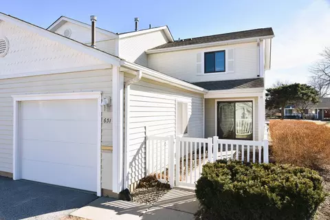 631 Schooner Pt, Schaumburg, IL 60194