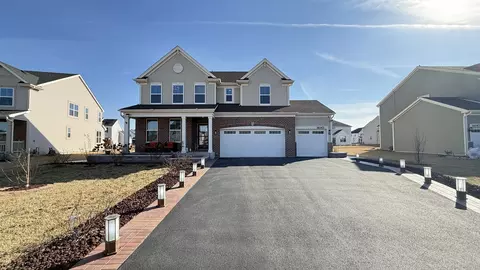 16143 S Lakeview Rd, Plainfield, IL 60586