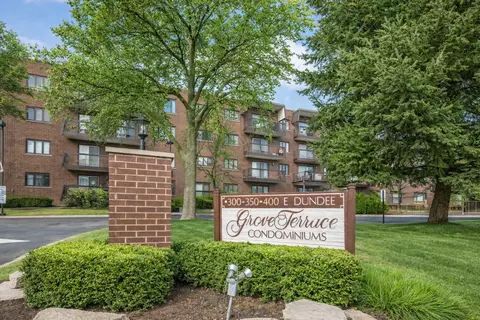 350 E Dundee Rd #207B, Buffalo Grove, IL 60089