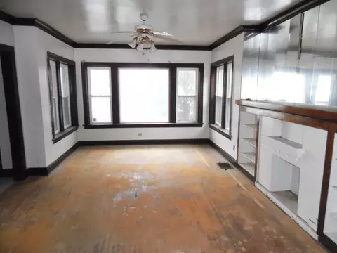 Living - 8432 S Ada St, Chicago, IL 60620 photo 1 of 3