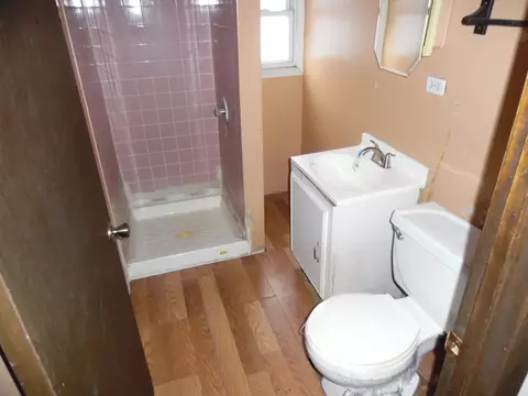 Bath - 8432 S Ada St, Chicago, IL 60620 photo 2 of 2