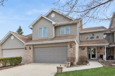 1261 Arbor Dr #1261, Lemont, IL 60439