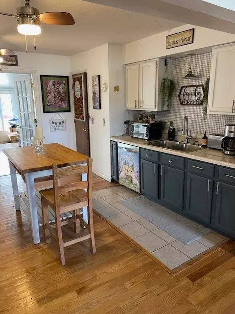 Kitchen - 406 S Comet Dr, Braidwood, IL 60408 photo 2 of 4