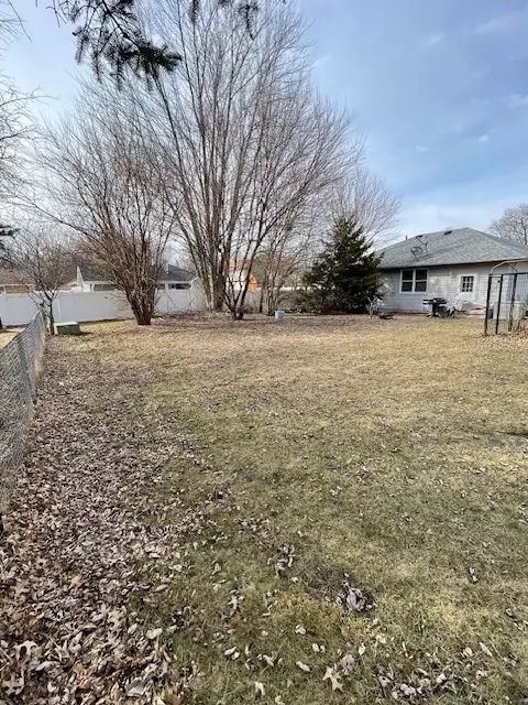 Exterior - 406 S Comet Dr, Braidwood, IL 60408 photo 3 of 6