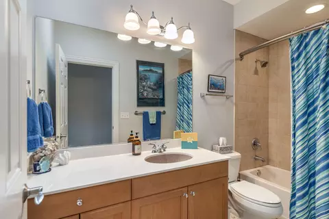 Bath - 817 Regner Rd, Mchenry, IL 60051 photo 1 of 3