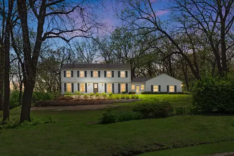 1126 Crane Dr, Sleepy Hollow, IL 60118