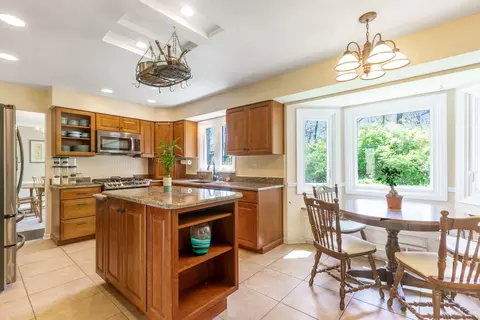 Kitchen - 1126 Crane Dr, Sleepy Hollow, IL 60118 photo 3 of 3