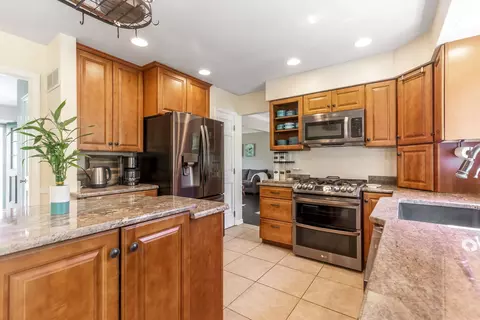 Kitchen - 1126 Crane Dr, Sleepy Hollow, IL 60118 photo 2 of 3