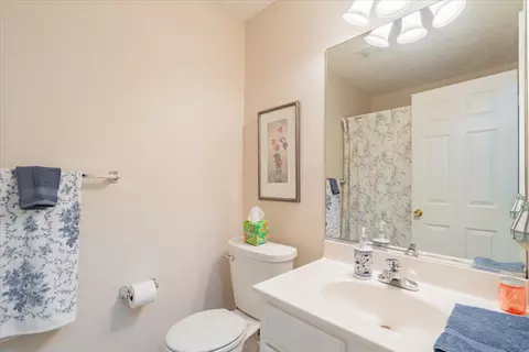 Bath - 16 Grape Vine Ln, Bloomington, IL 61704 photo 2 of 2