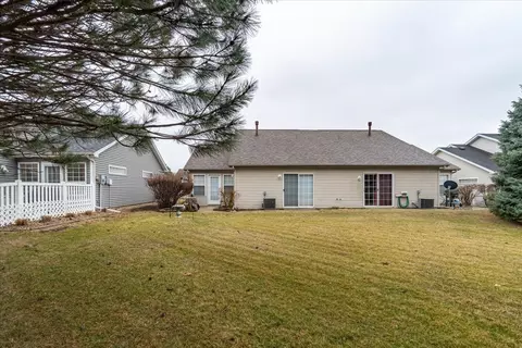 Exterior - 16 Grape Vine Ln, Bloomington, IL 61704 photo 6 of 8