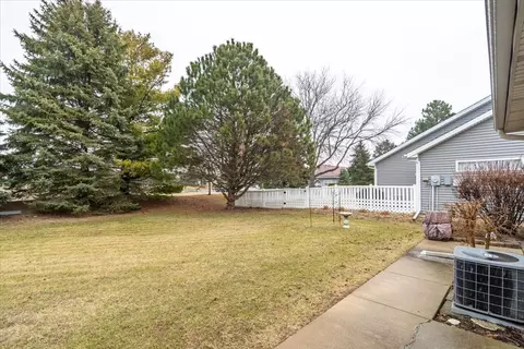 Exterior - 16 Grape Vine Ln, Bloomington, IL 61704 photo 8 of 8