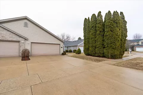 Other - 16 Grape Vine Ln, Bloomington, IL 61704 photo 1 of 3