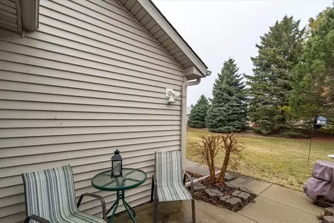 Exterior - 16 Grape Vine Ln, Bloomington, IL 61704 photo 3 of 8