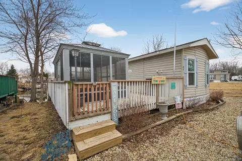 95 Dinosaur Rd, Wilmington, IL 60481