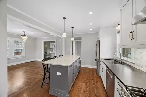 Kitchen - 347 Keystone Ave, River Forest, IL 60305 photo 4 of 4