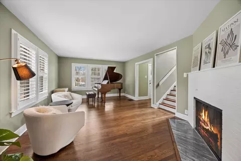 Living - 347 Keystone Ave, River Forest, IL 60305 photo 1 of 3
