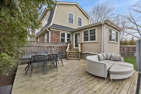 Exterior - 347 Keystone Ave, River Forest, IL 60305 photo 4 of 6